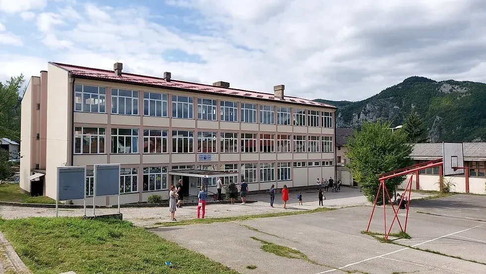 Books, sports equipment and a projector for the Višegrad primary school – photo 1