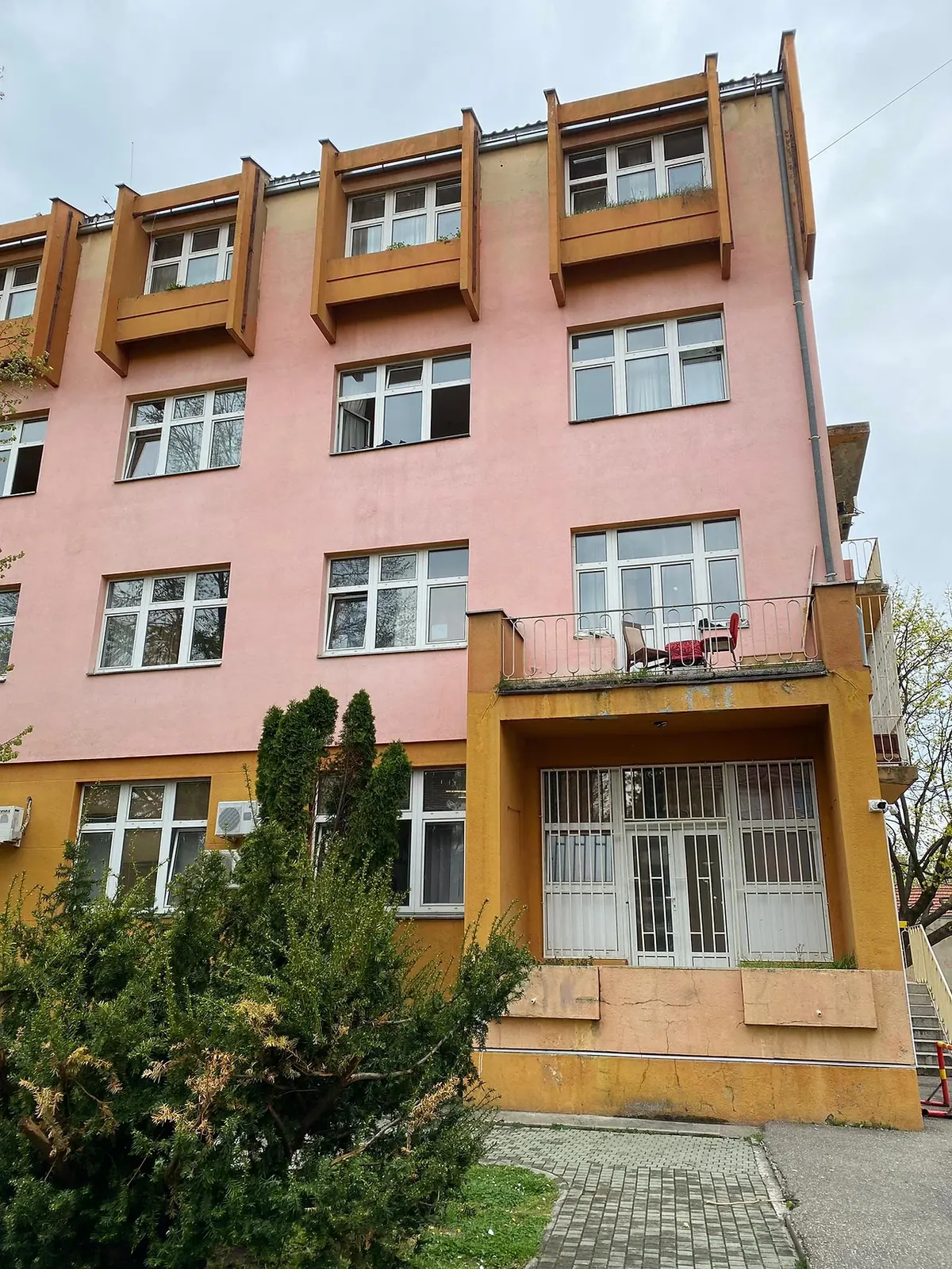 Higijenska sredstva za Dom za decu i omladinu „Jefimija“ u Kruševcu, Srbija – fotografija 3