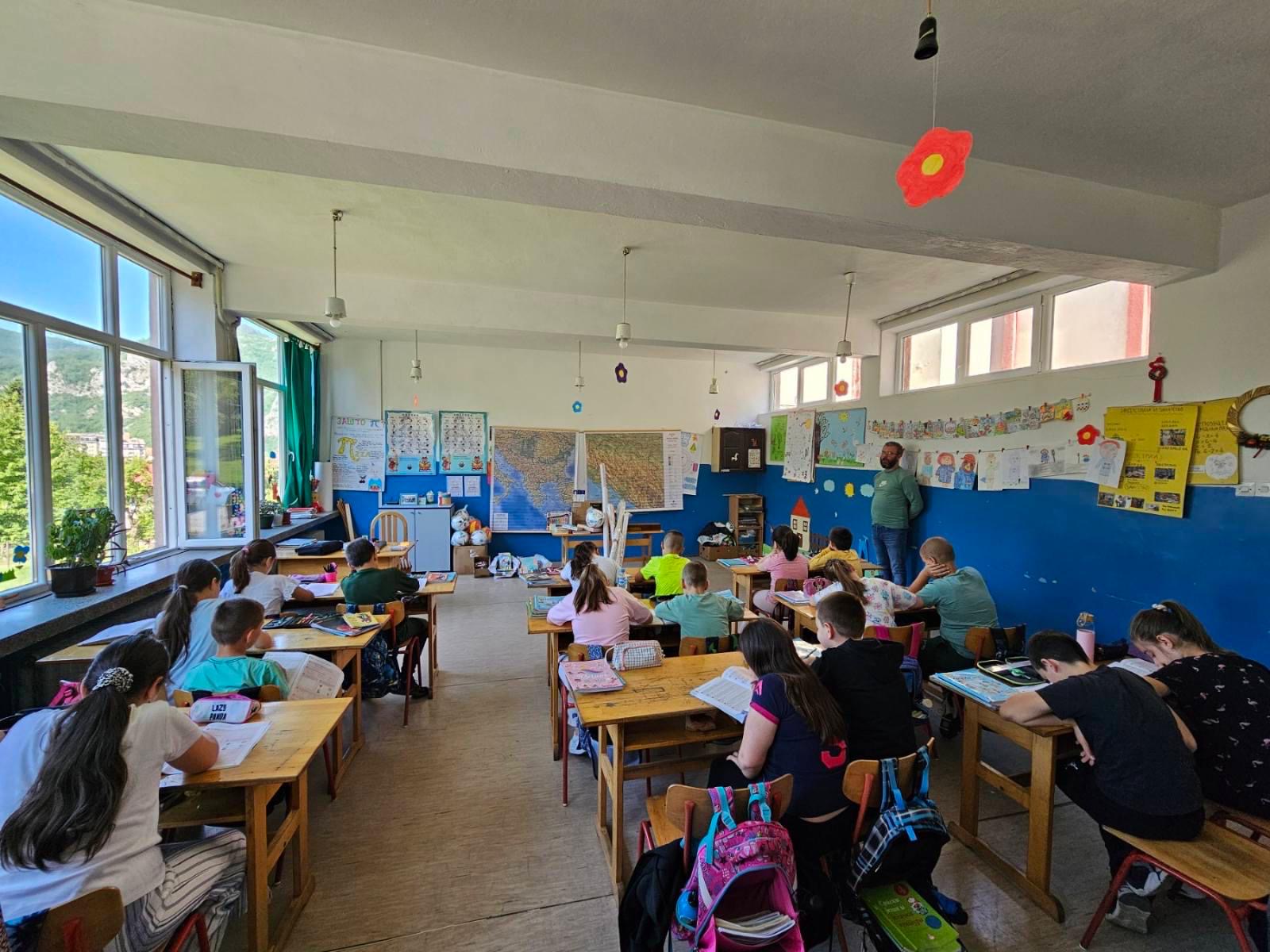 The director of Osnovna škola “Vuk Karadžić” shared that the students are not only doing well academically but also show a rare sense of kindness and good manners — and that bullying is almost non-existent at the school.